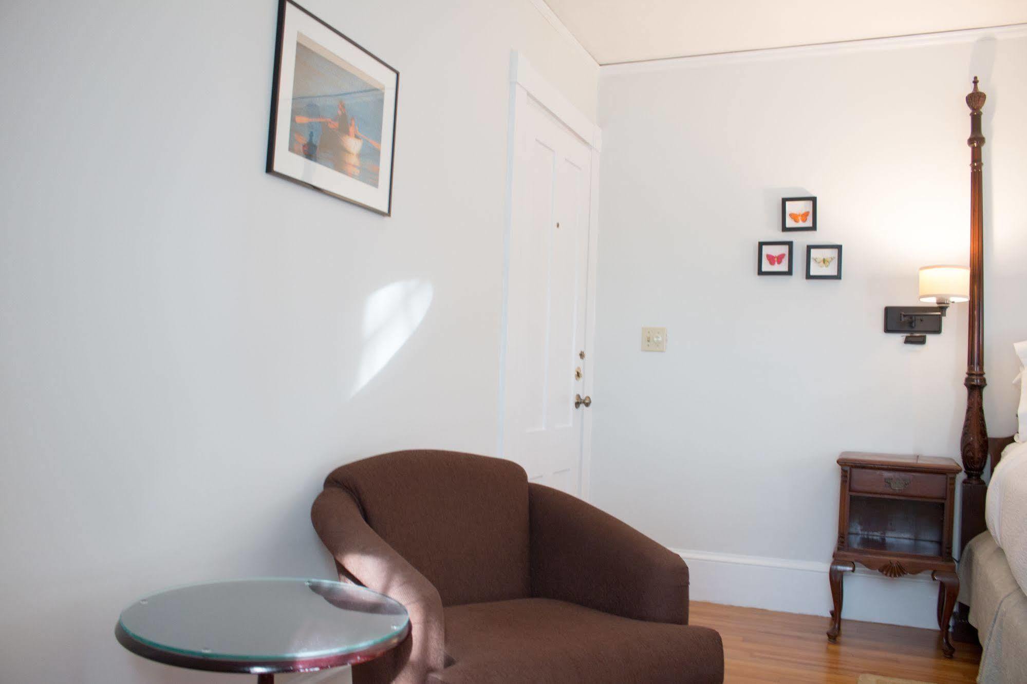 Camden Windward House 호텔 외부 사진